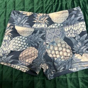 Patterned Pineapple Print Shorts xs stretch gym workout